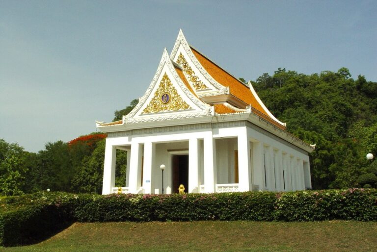 วัดถ้ำสิงโตทอง (Wat Tham Singto Thong)